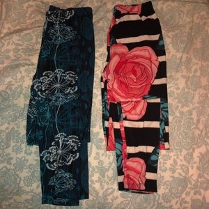 2 pairs of Agnes & Dora leggings